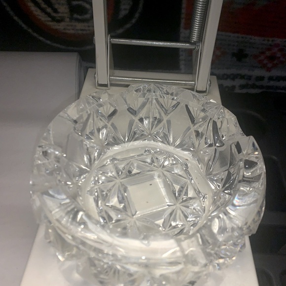 Beautiful Cut Glass Ashtray - Picture 2 of 9